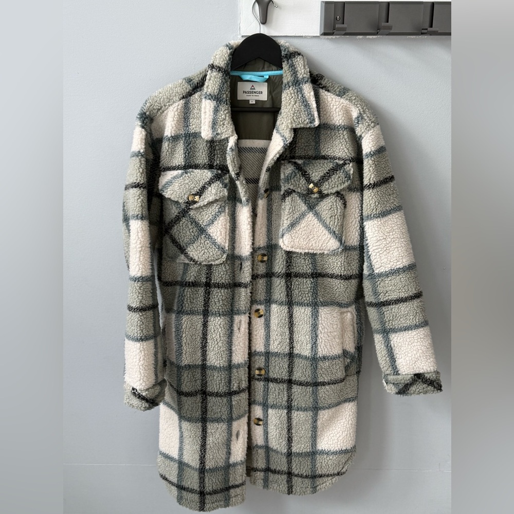 Plaid Sherpa Jacket - Cream and Gray